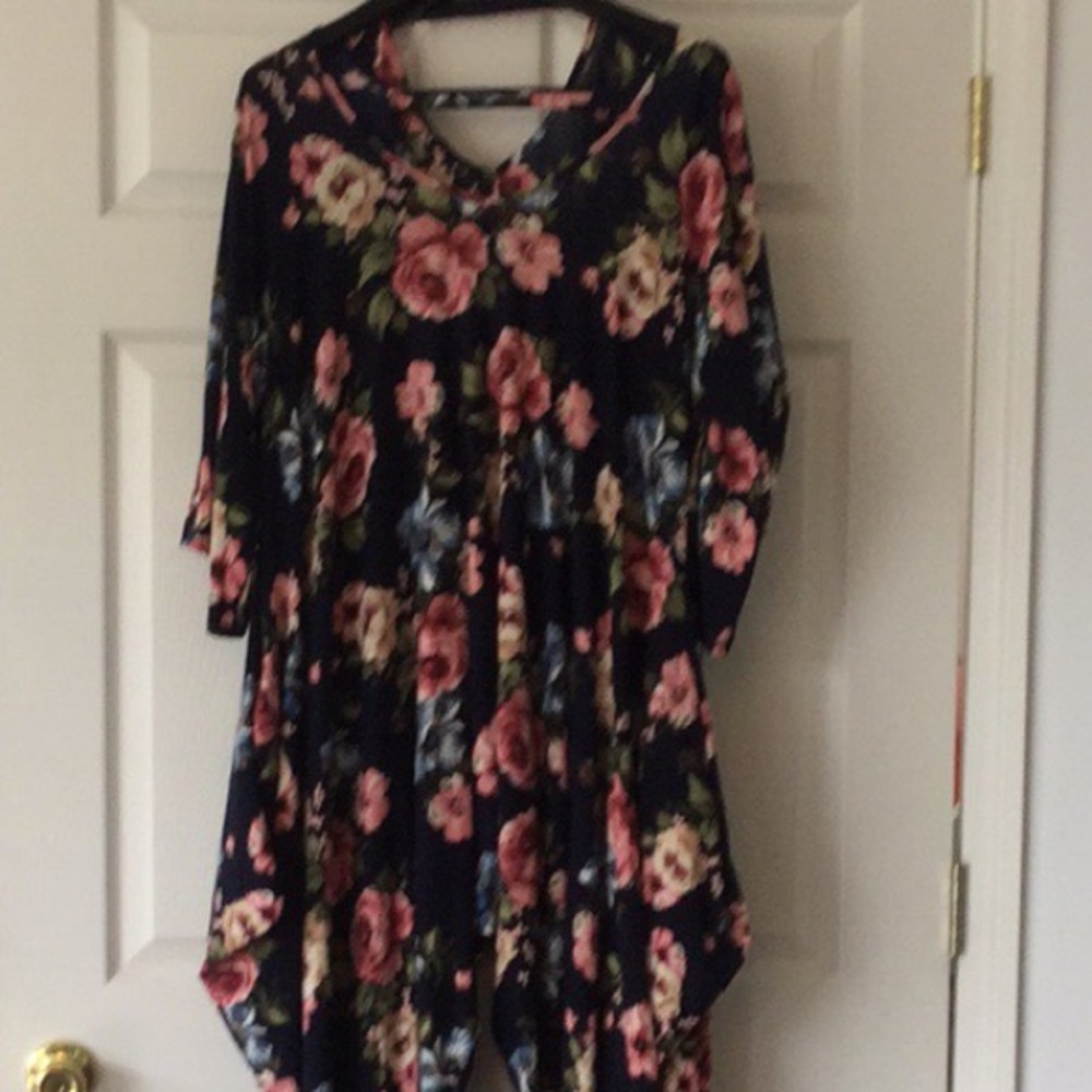 Clearance! Navy floral jumpsuit with pockets